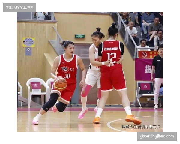 江苏女篮大胜黑马武汉 首节29-9攻击波奠定胜局